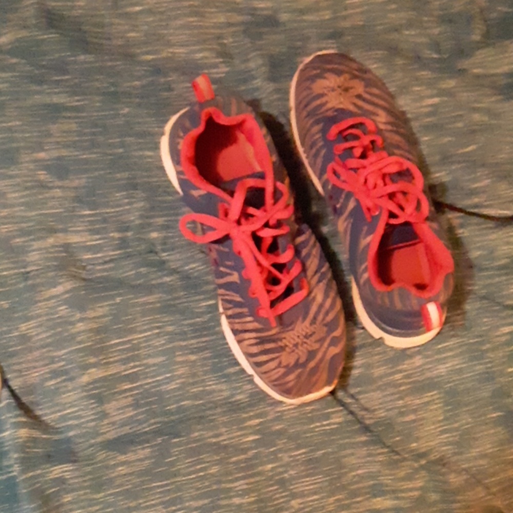 Running shoes